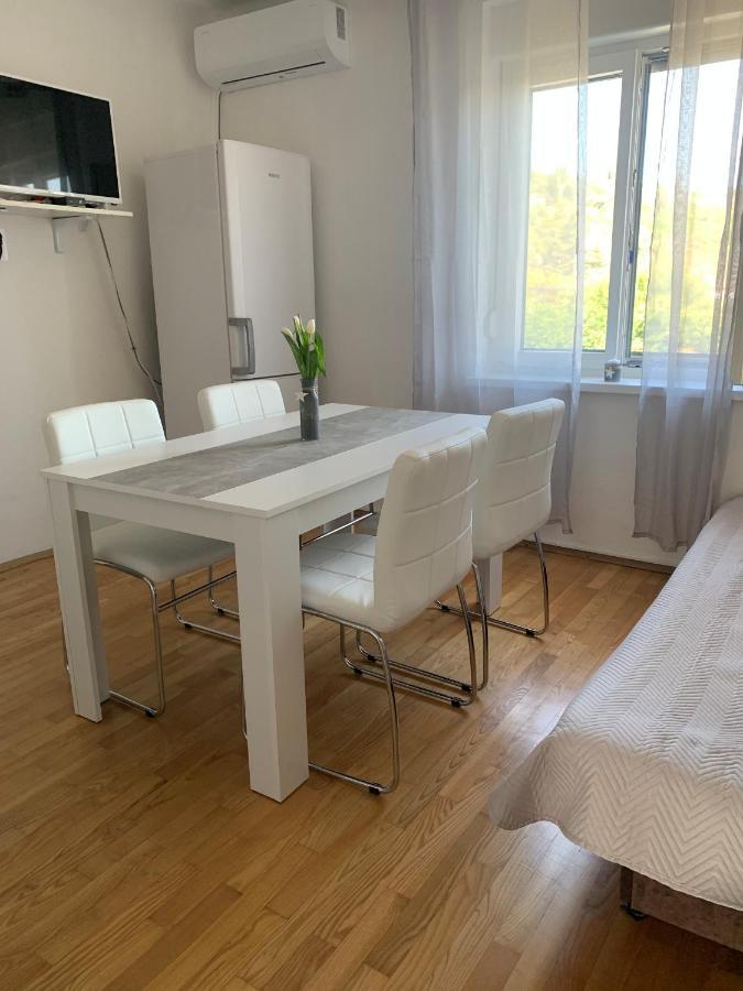 Apartmaji Amitis Порторож Экстерьер фото
